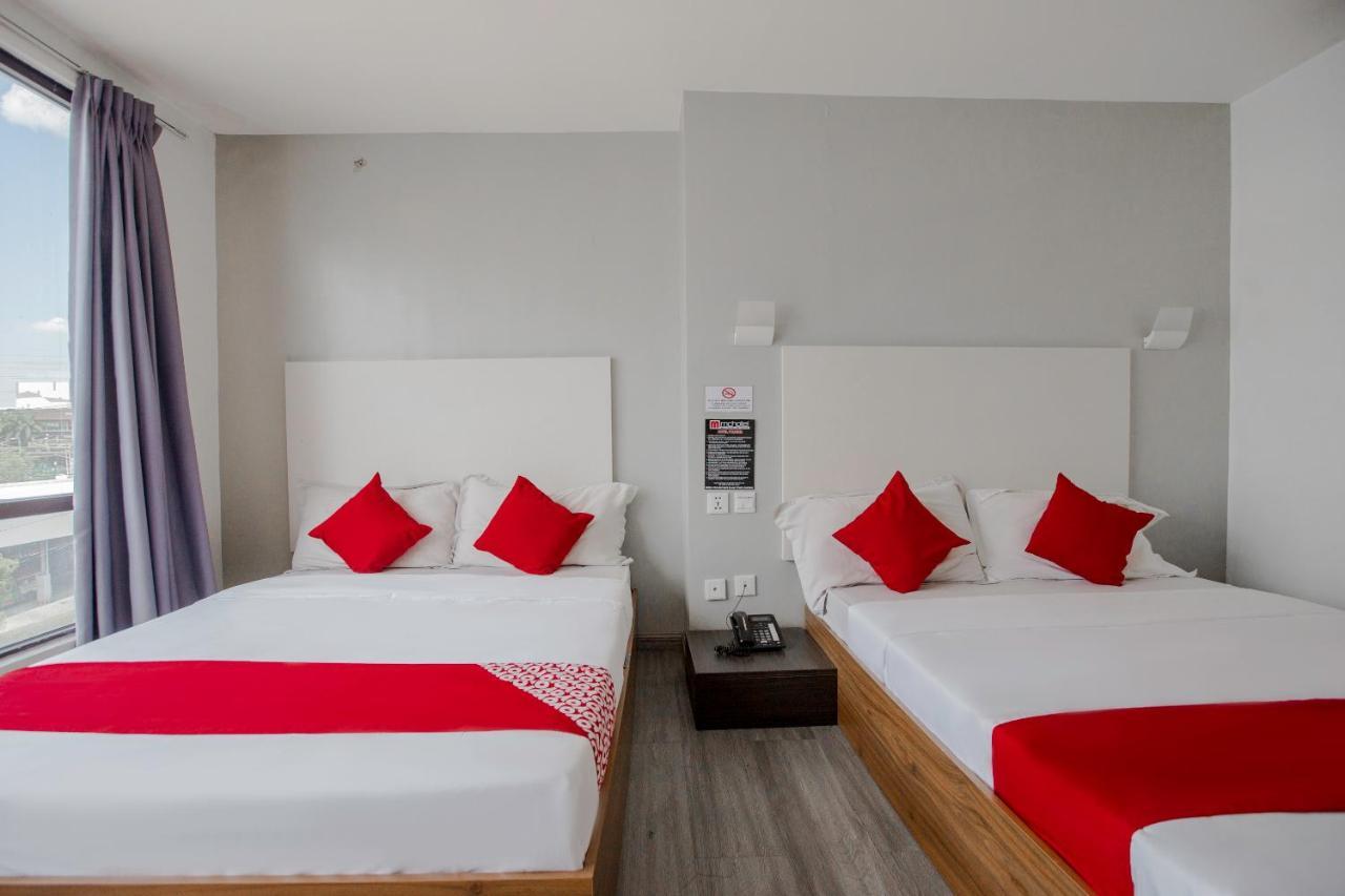Oyo 666 Mc Hotel Fairview 奎松市 外观 照片