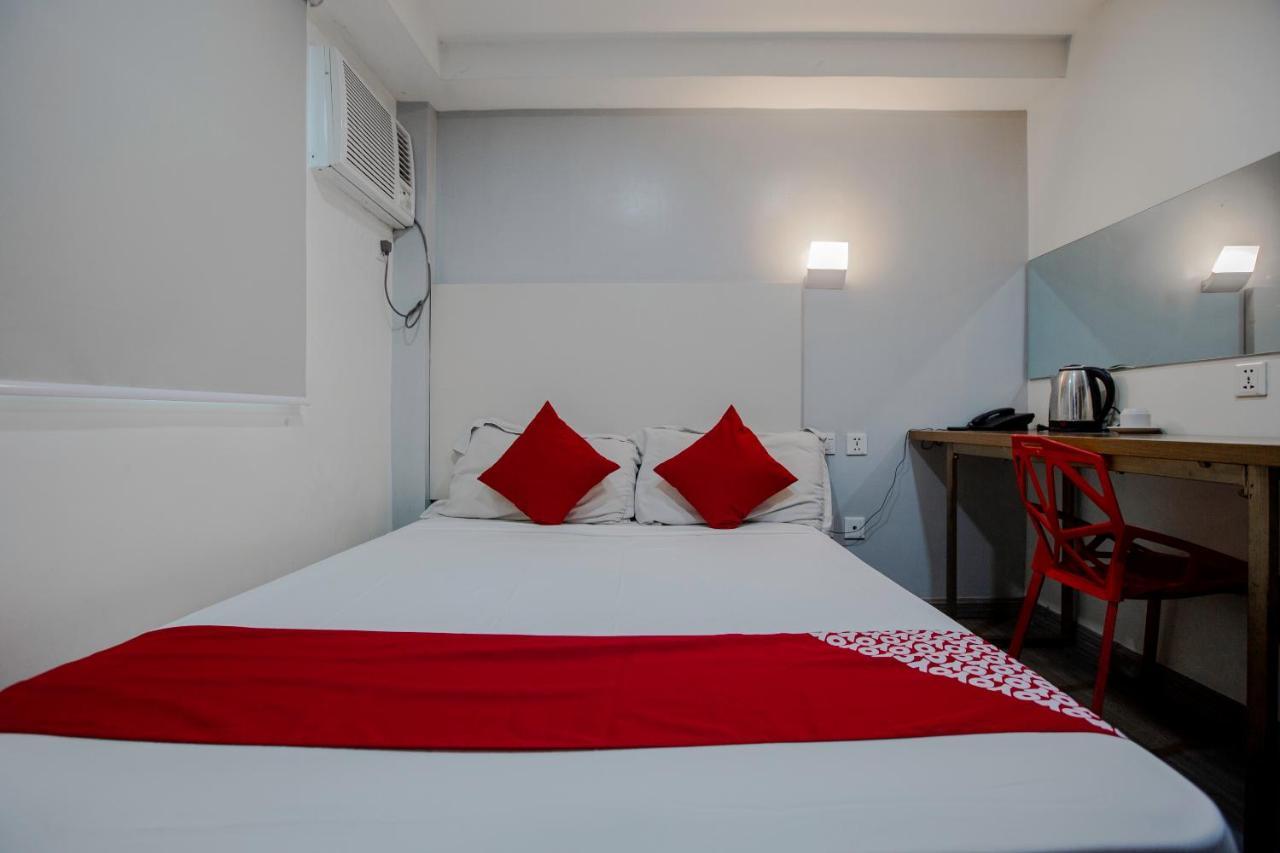 Oyo 666 Mc Hotel Fairview 奎松市 外观 照片